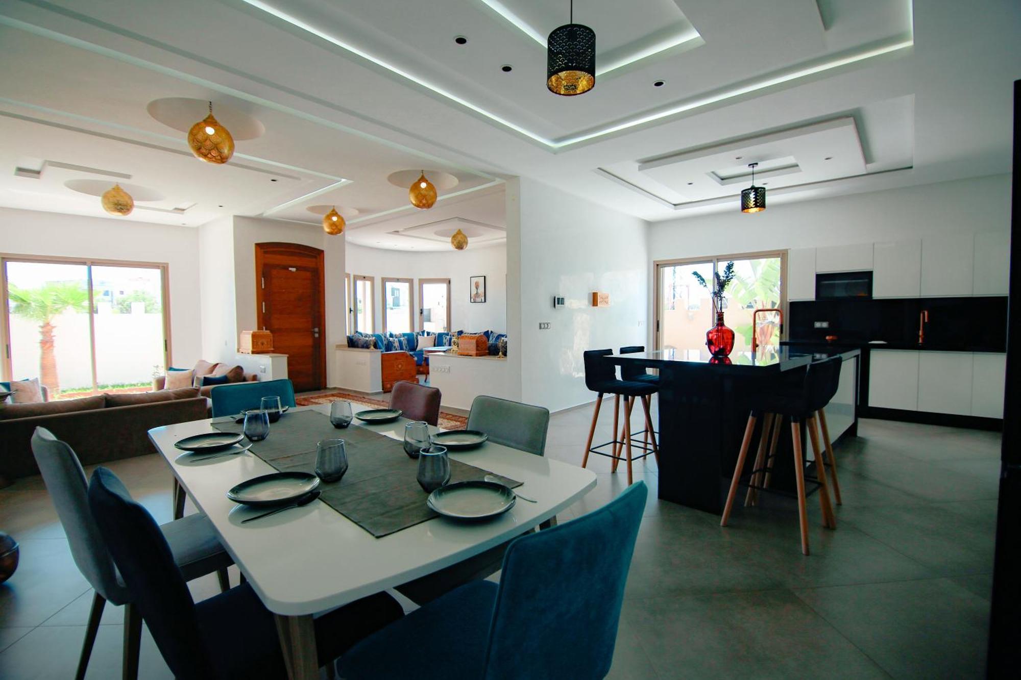 Villa Moderne A 5 Min De La Plage Avec Jardin Et 3 Salons 에사우이라 외부 사진