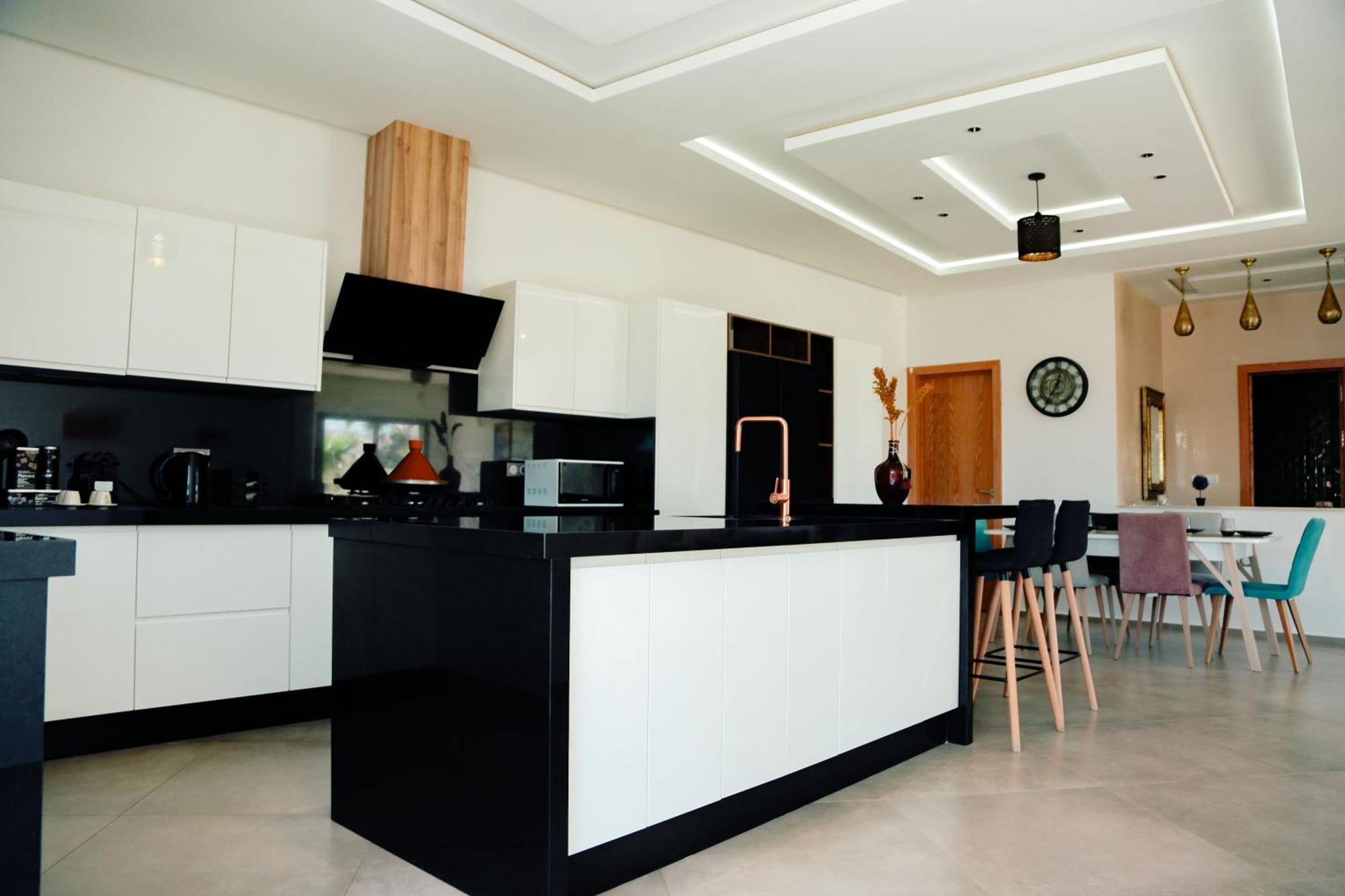 Villa Moderne A 5 Min De La Plage Avec Jardin Et 3 Salons 에사우이라 외부 사진